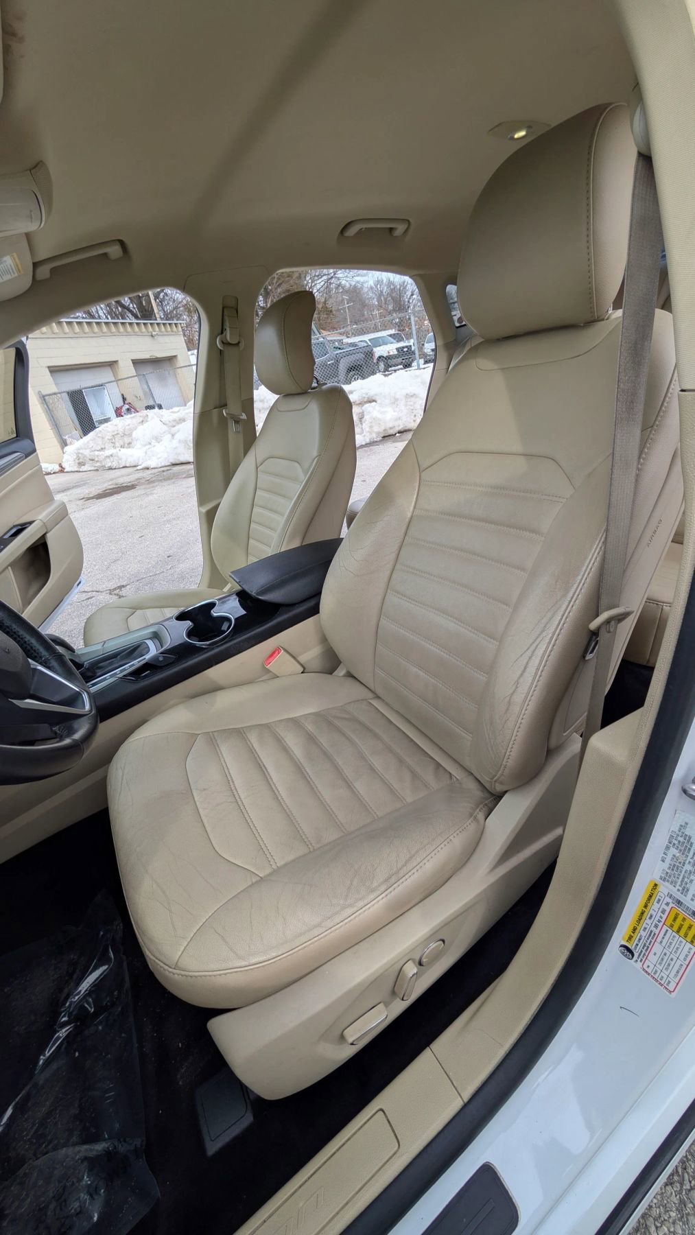 Used 2014 Ford Fusion SE w/ Equipment Group 202A image 12