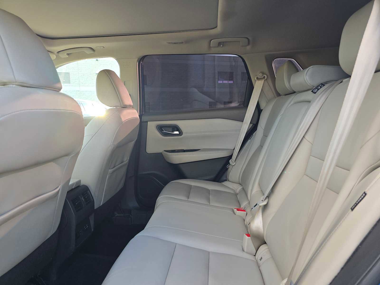 Used 2022 Nissan Rogue SL image 17