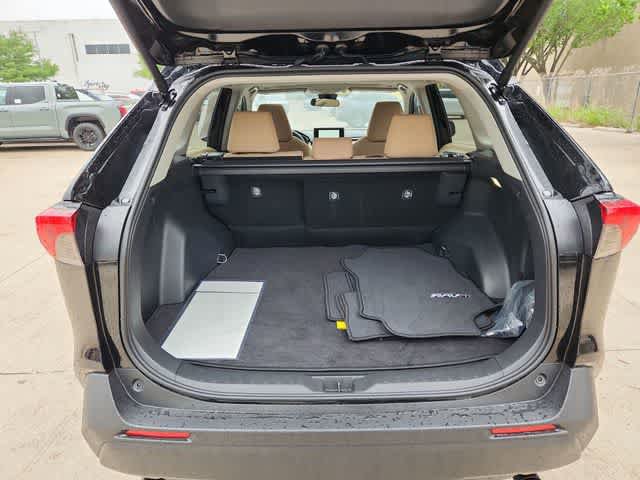 Certified 2025 Toyota RAV4 XLE w/ Convenience Package FWD image 17