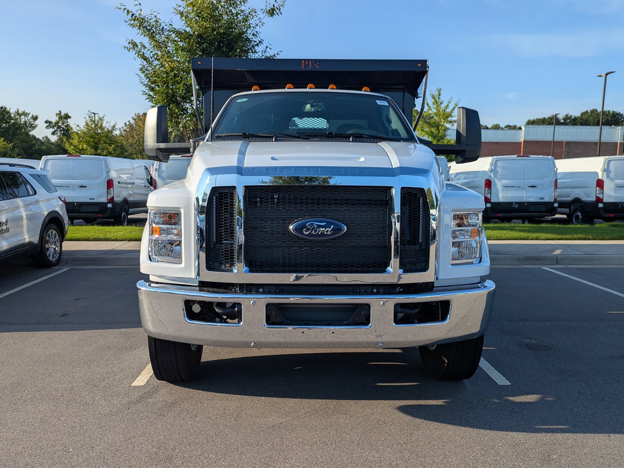 New 2027 Ford F750 2WD Regular Cab Super Duty image 8
