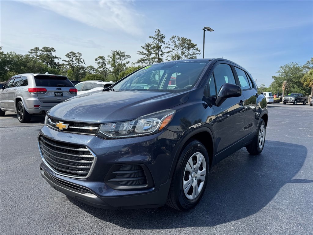 Used 2018 Chevrolet Trax LS FWD image 4