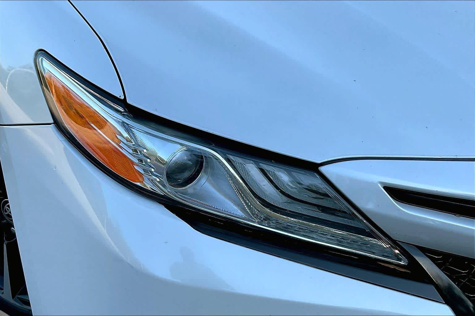 Used 2020 Toyota Camry XSE FWD image 28