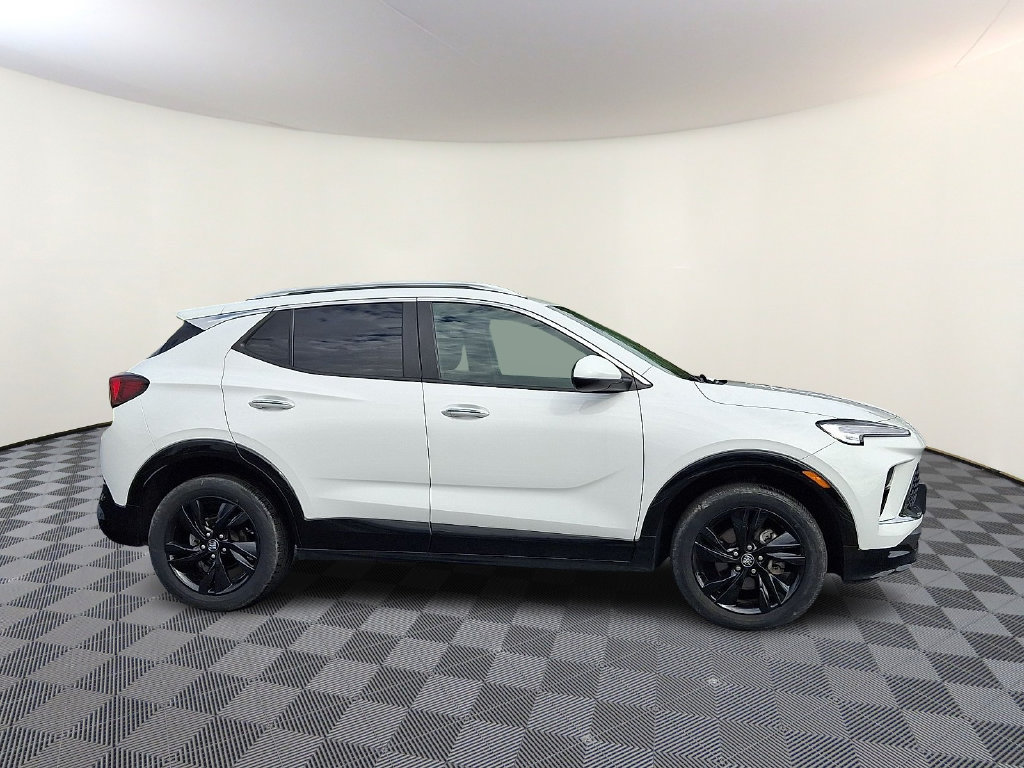 Used 2024 Buick Encore GX Sport Touring AWD/4WD image 10