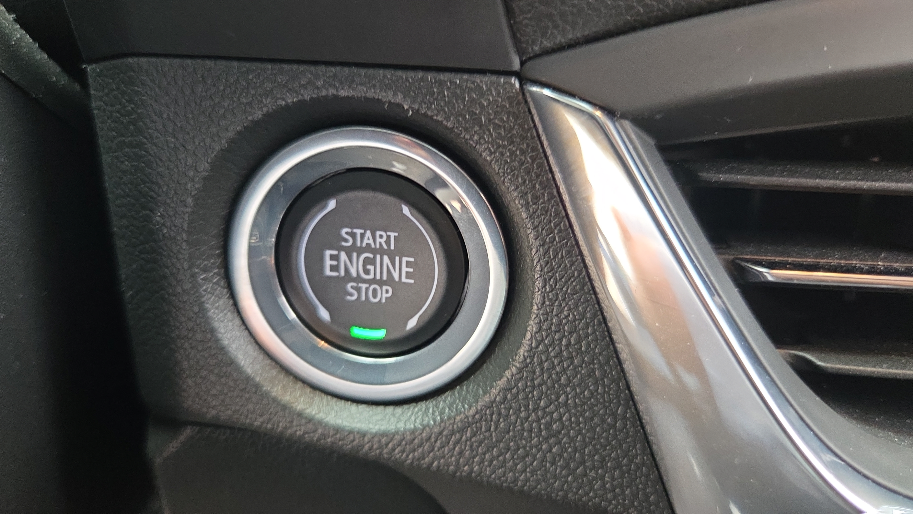 Certified 2024 Buick Encore GX Avenir FWD image 22