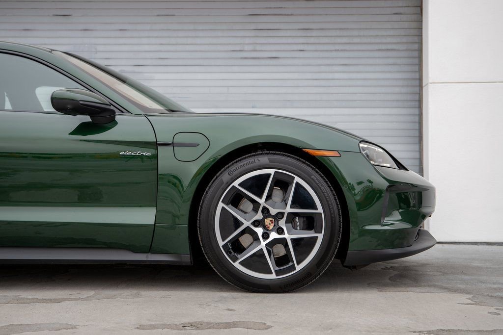 New 2026 Porsche Taycan image 9