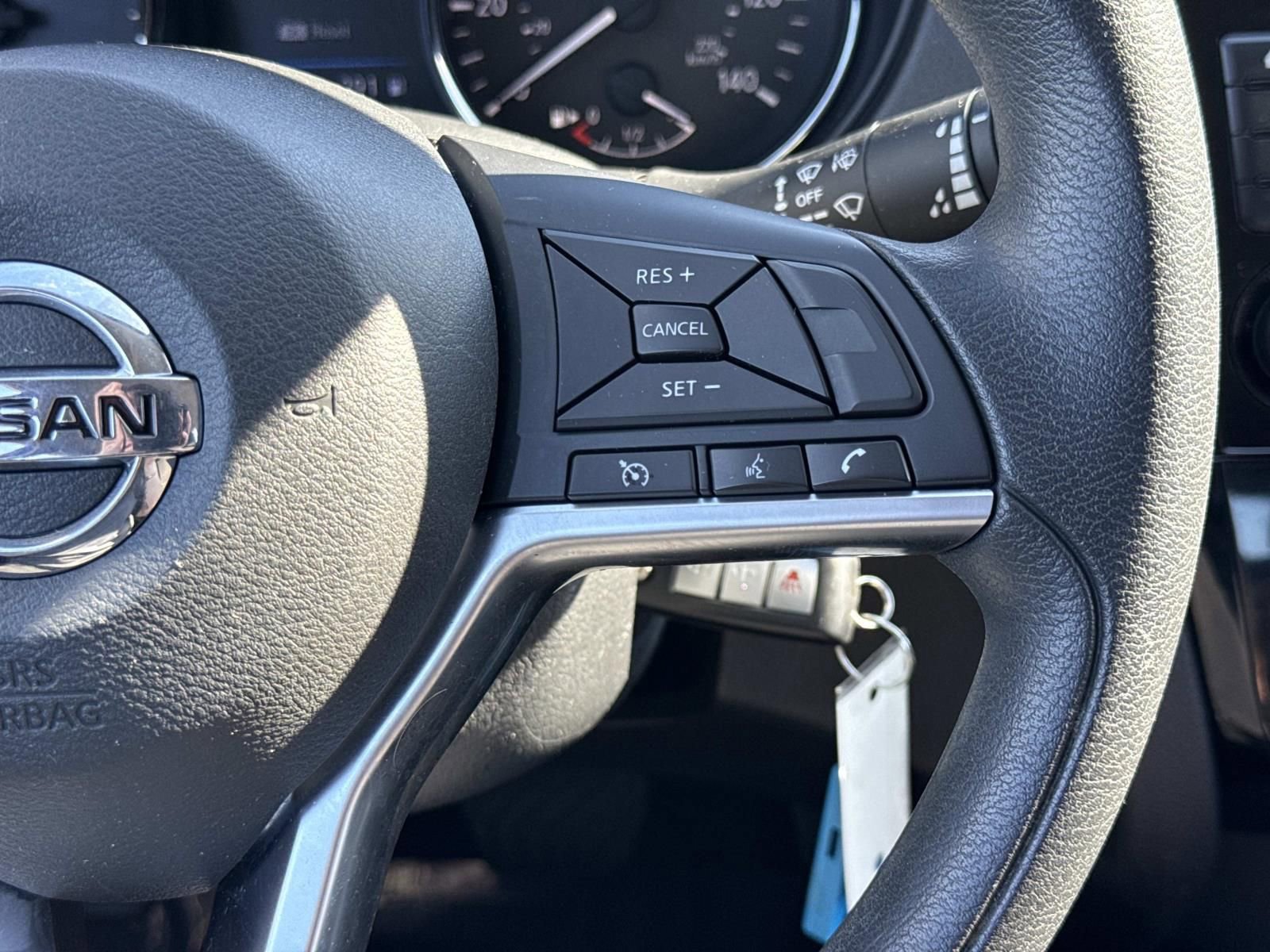 Used 2022 Nissan Rogue Sport S image 15