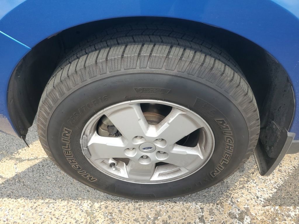 Used 2011 Ford Escape XLT w/ 201A Rapid Spec Order Code image 10