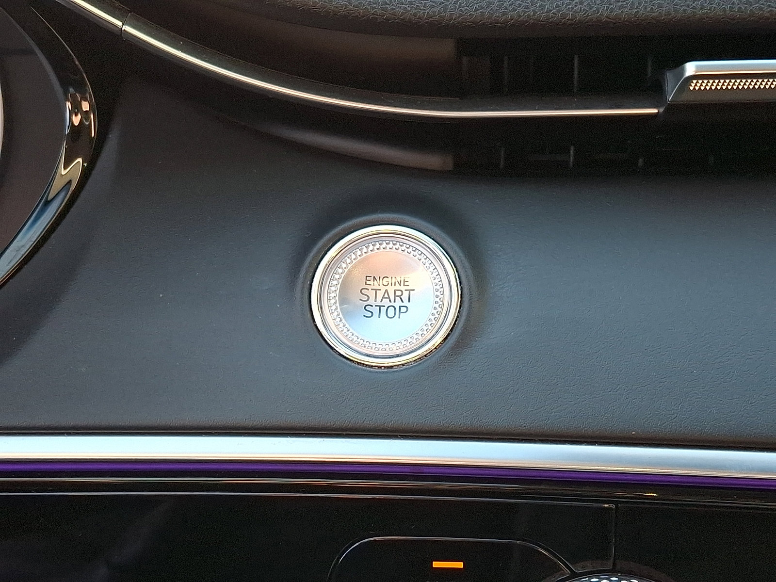 Certified 2022 Genesis GV70 2.5T w/ Advanced Package image 26