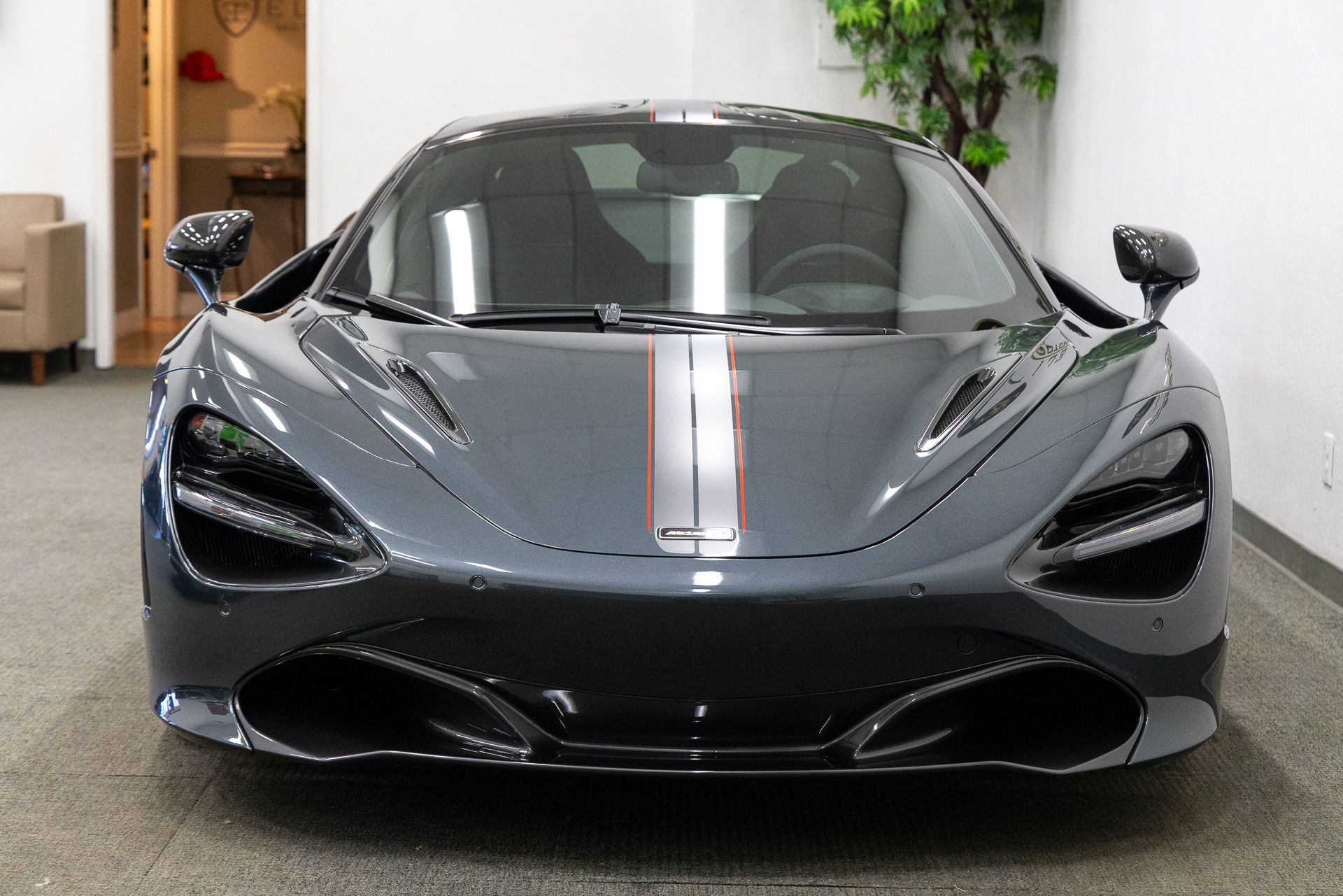 Used 2018 McLaren 720S Performance image 10
