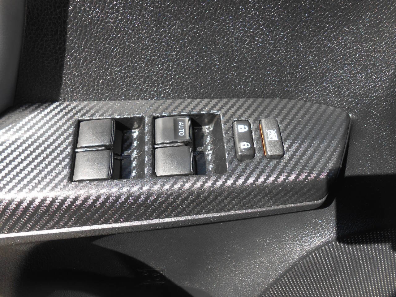 Used 2018 Toyota RAV4 Adventure w/ Cold Weather Package image 19