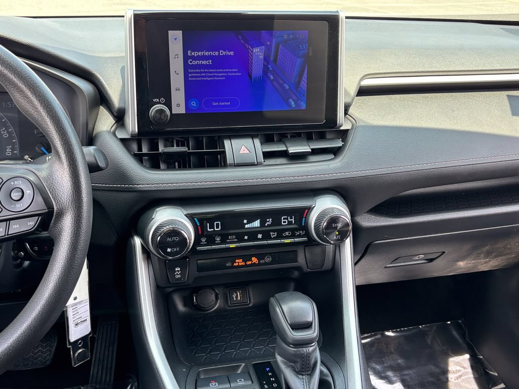 Used 2025 Toyota RAV4 LE AWD/4WD image 20