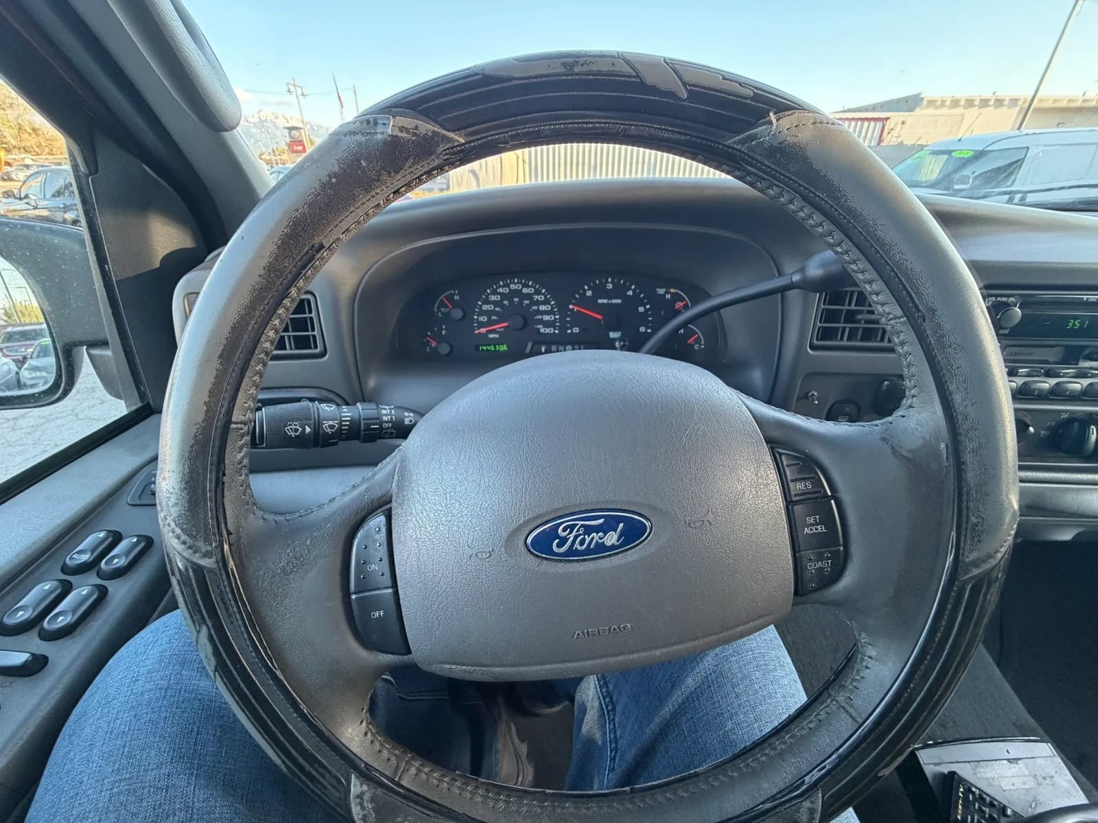 Used 2003 Ford Excursion XLT RWD image 26