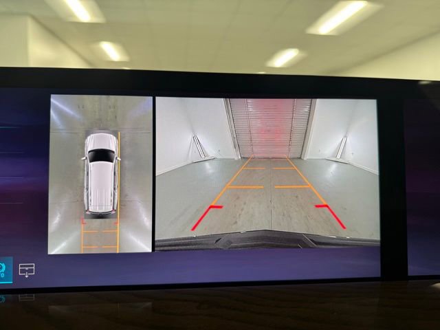 Used 2026 Cadillac Escalade Platinum Sport w/ LPO, ONYX Package image 20