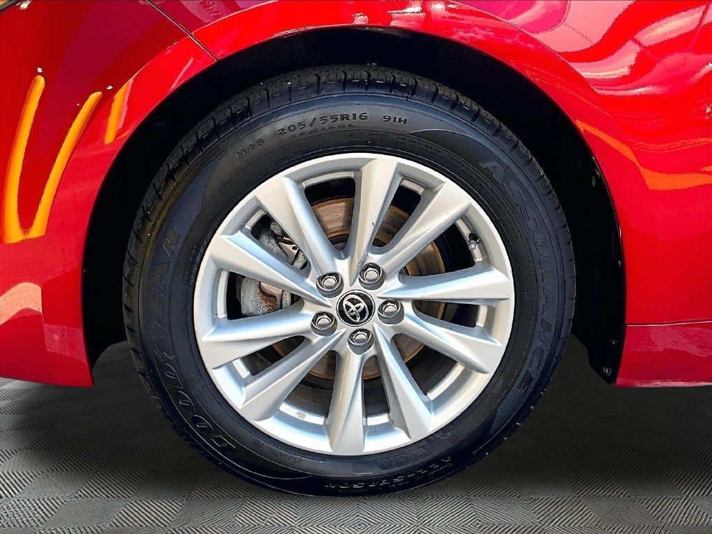 Used 2025 Toyota Corolla SE FWD image 26