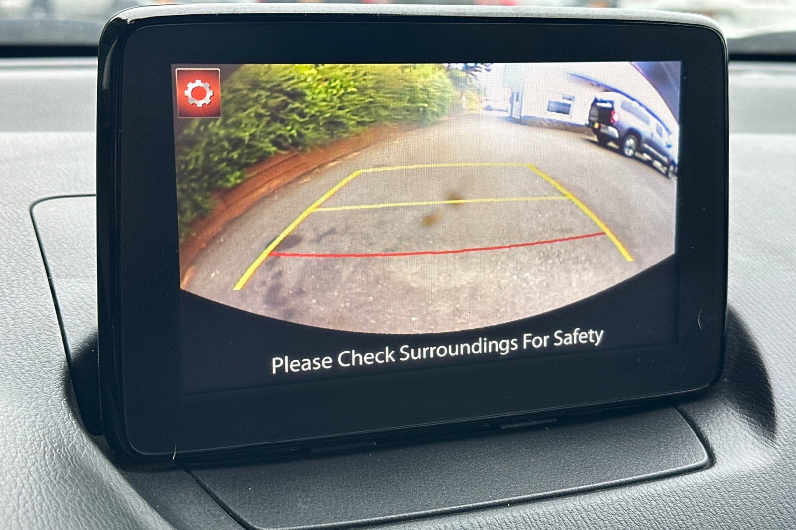 Used 2020 Toyota Yaris XLE image 15