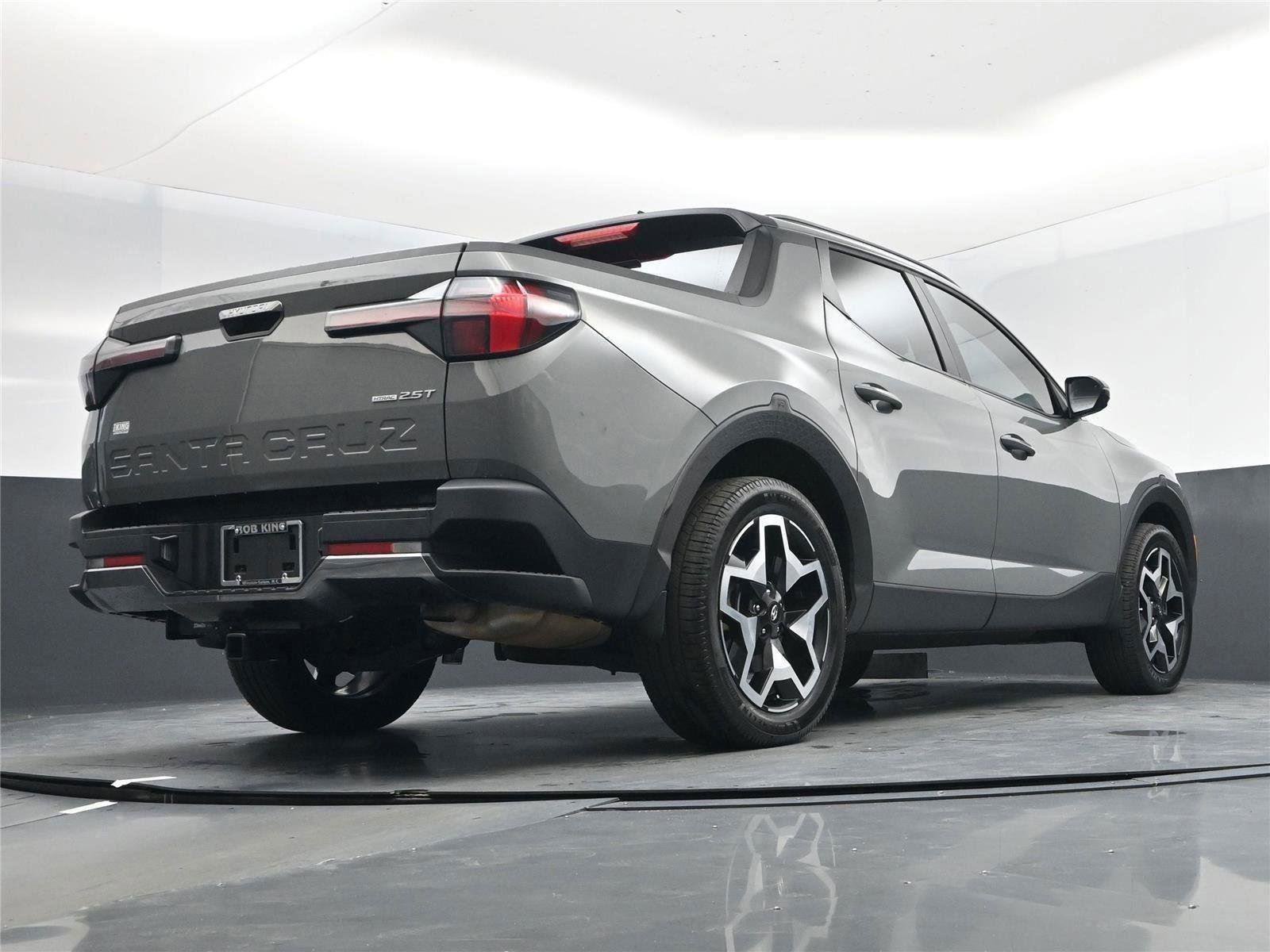 Used 2023 Hyundai Santa Cruz Limited image 14