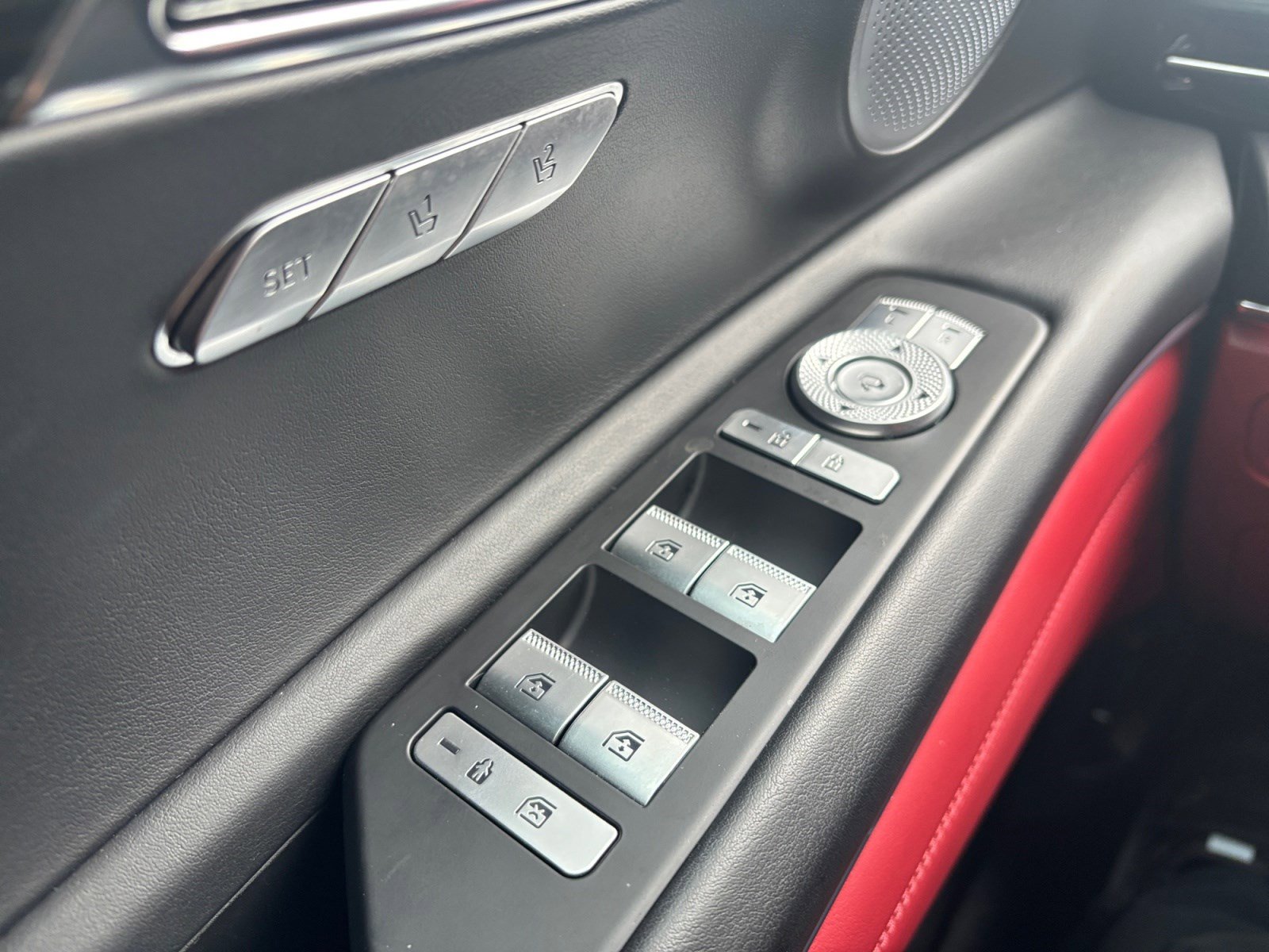 Used 2025 Genesis GV80 3.5T image 17