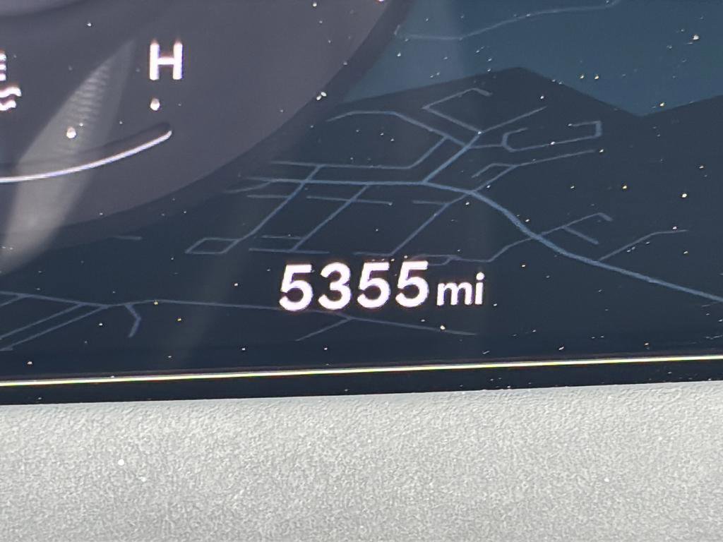 Certified 2026 Genesis GV70 2.5T image 25