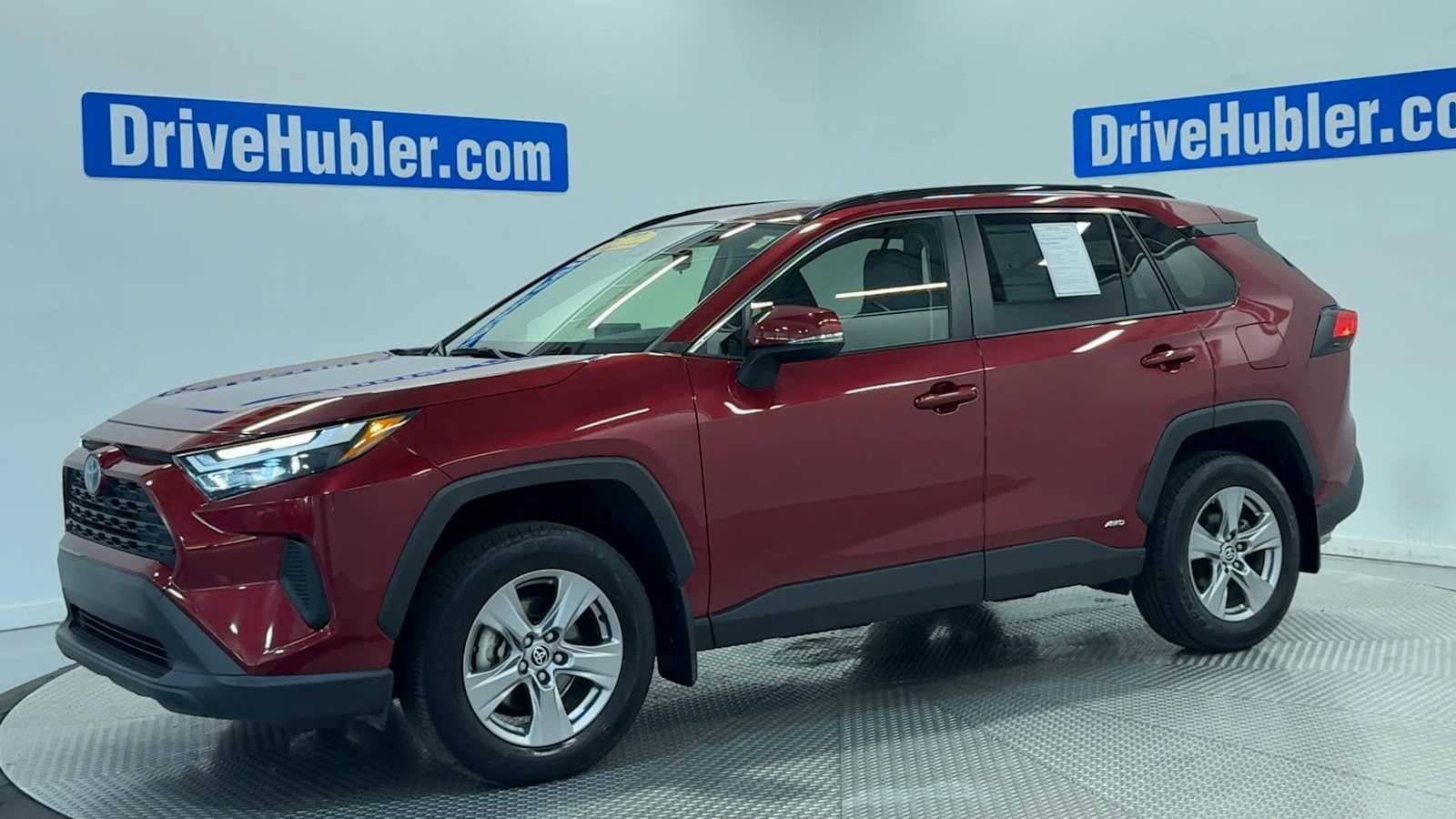 Used 2022 Toyota RAV4 XLE w/ Convenience Package AWD/4WD image 4