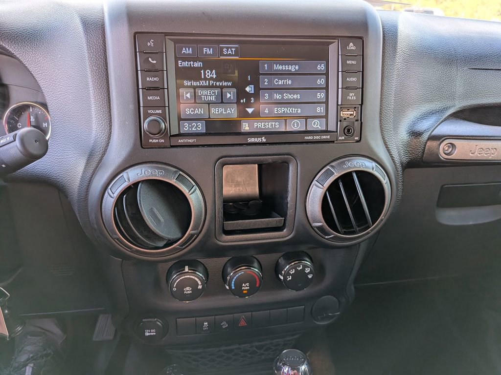 Used 2018 Jeep Wrangler Sport w/ Connectivity Group image 31