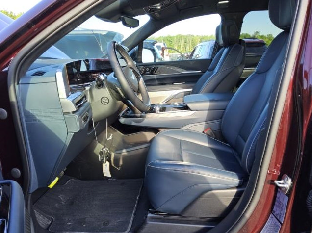 Used 2025 Cadillac Escalade IQ Luxury 2 w/ LPO, Premium Carpet Package AWD/4WD image 10