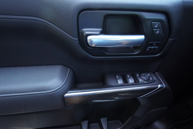 Used 2021 Chevrolet Silverado 1500 LTZ AWD/4WD image 14