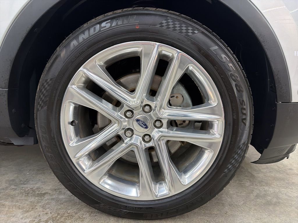 Used 2016 Ford Explorer Limited w/ Equipment Group 301A FWD image 15