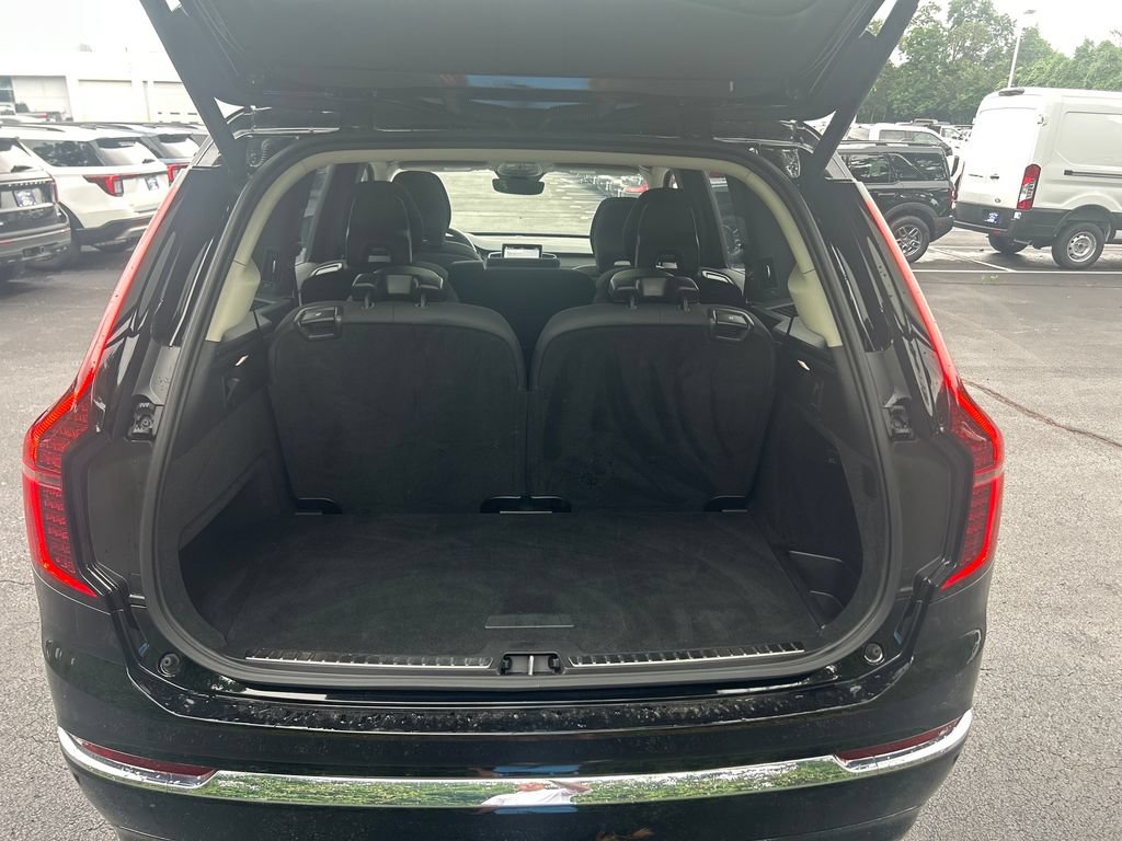 Used 2025 Volvo XC90 B5 Plus AWD/4WD image 27