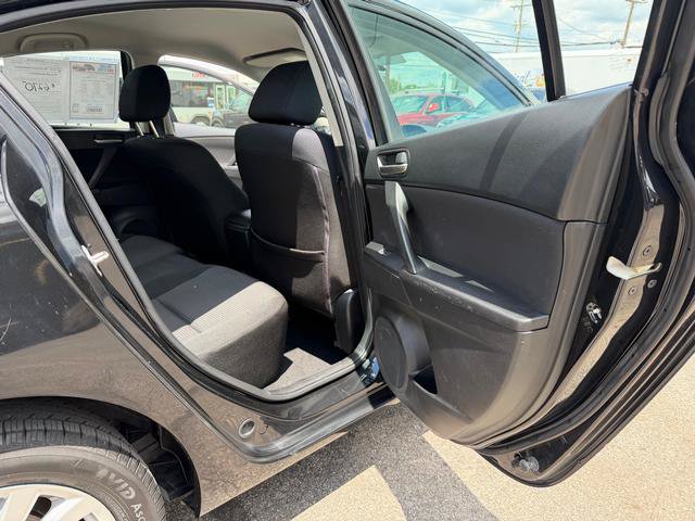 Used 2012 MAZDA MAZDA3 i Touring FWD image 14