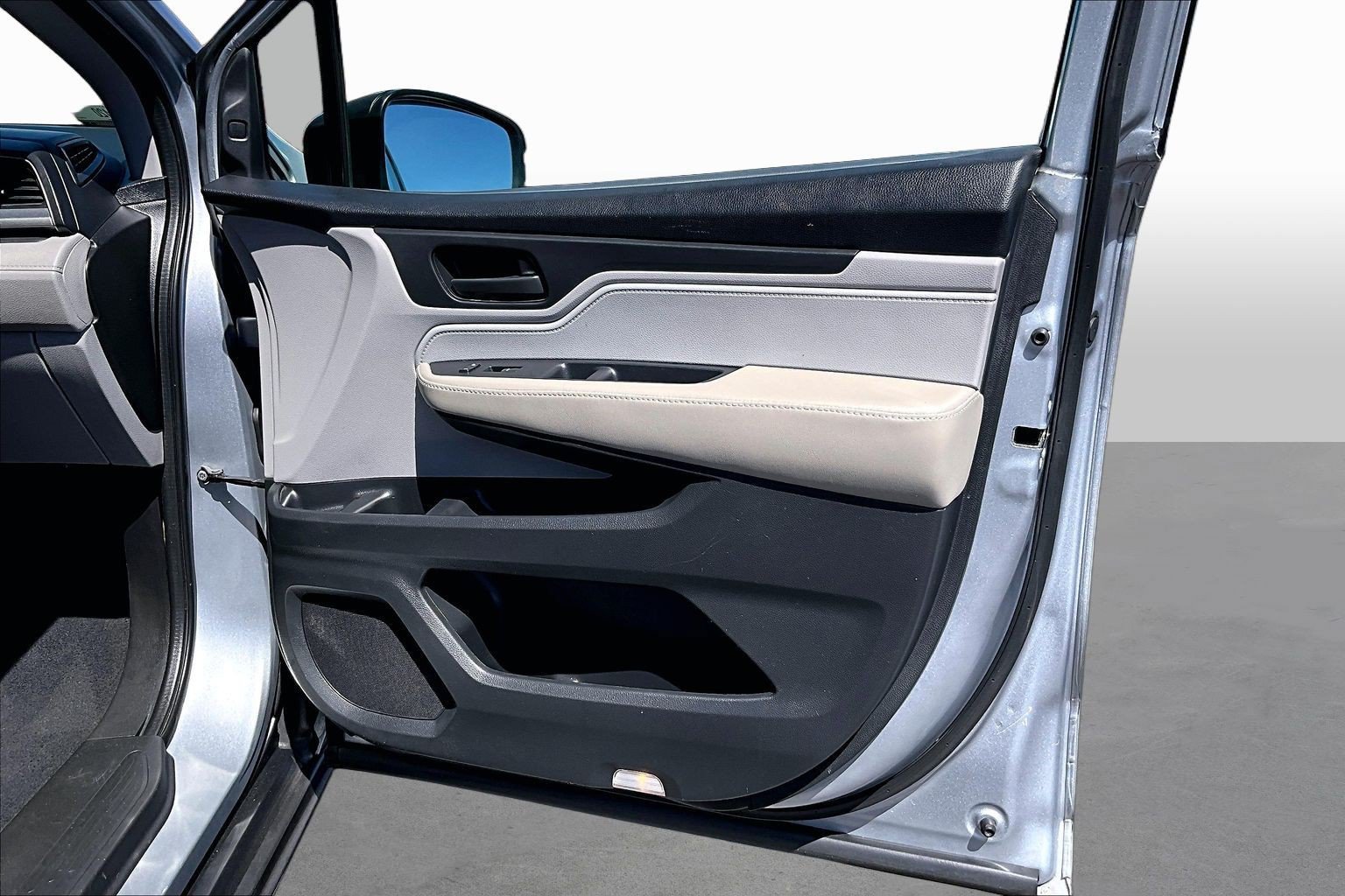 Used 2018 Honda Odyssey EX-L image 18