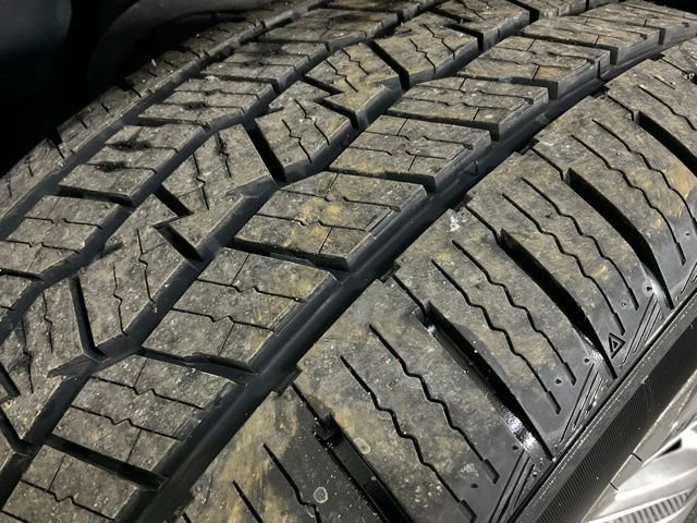 Used 2017 Cadillac Escalade Luxury image 34