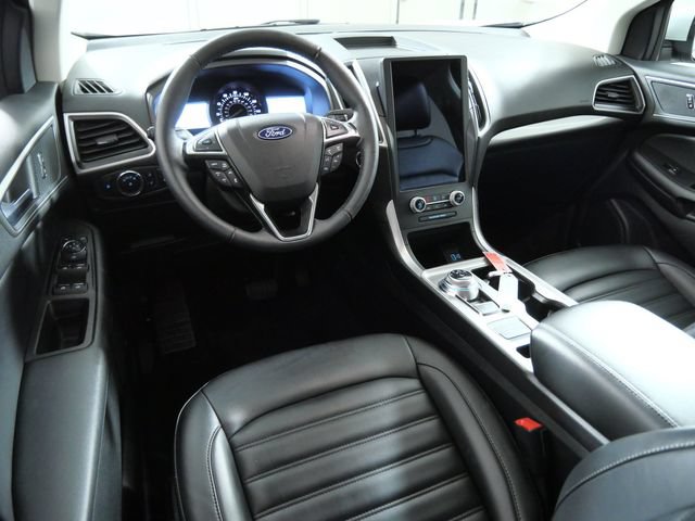 Certified 2023 Ford Edge SEL w/ Convenience Package AWD/4WD image 4