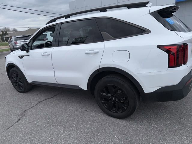 Used 2023 Kia Sorento S w/ Panoramic Sunroof Package image 18