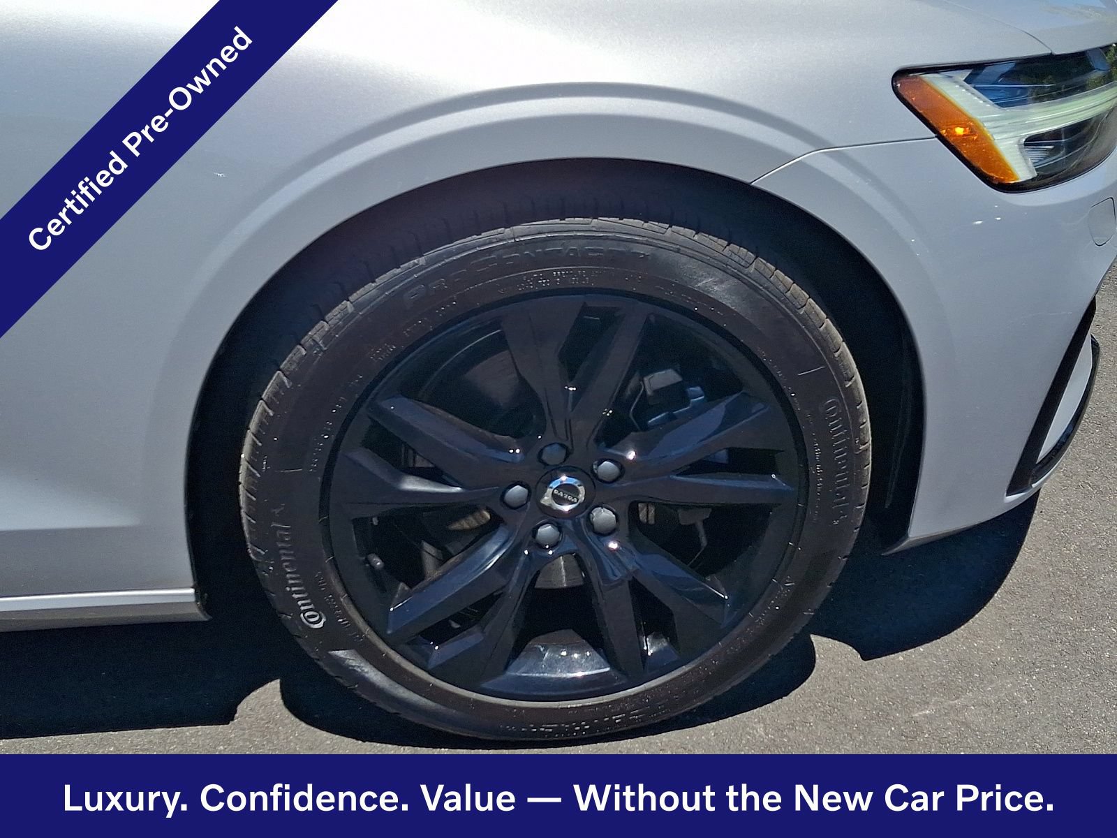 Certified 2025 Volvo S60 B5 Core AWD/4WD image 9