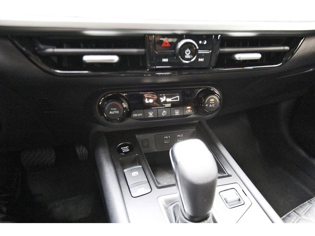 Used 2026 Nissan Kicks SV FWD image 24