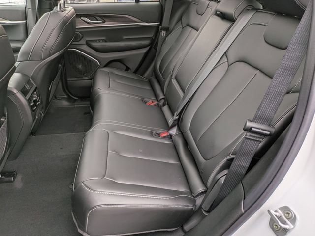 New 2026 Jeep Grand Cherokee Limited AWD/4WD image 31