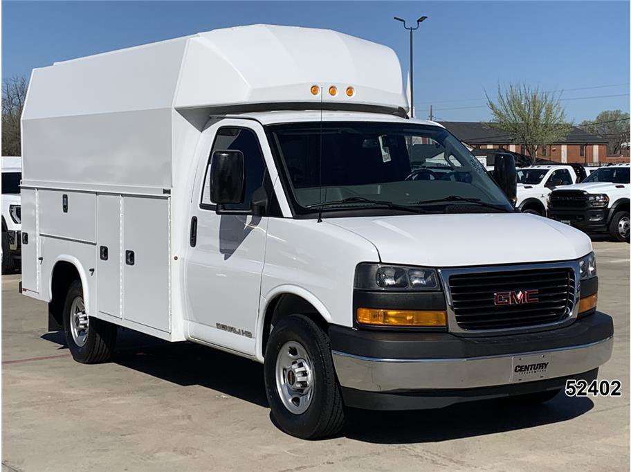 Used 2023 GMC Savana 3500 Cutaway Van w/ Power Convenience Package image 3