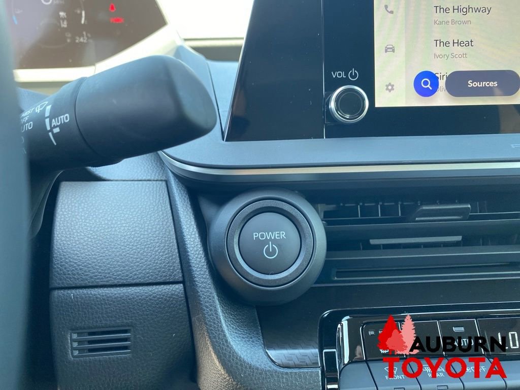 New 2026 Toyota Prius Plug-In Hybrid FWD image 31