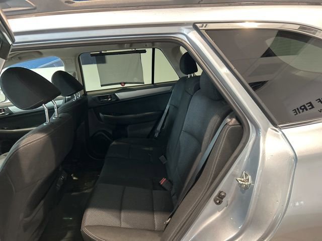 Used 2019 Subaru Outback 2.5i Premium image 16