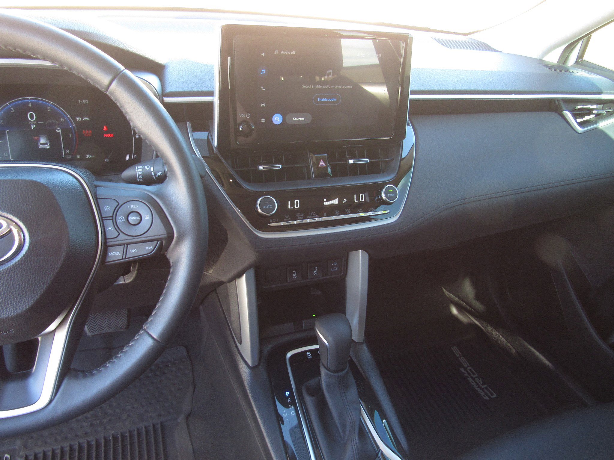 Used 2025 Toyota Corolla Cross XLE image 19