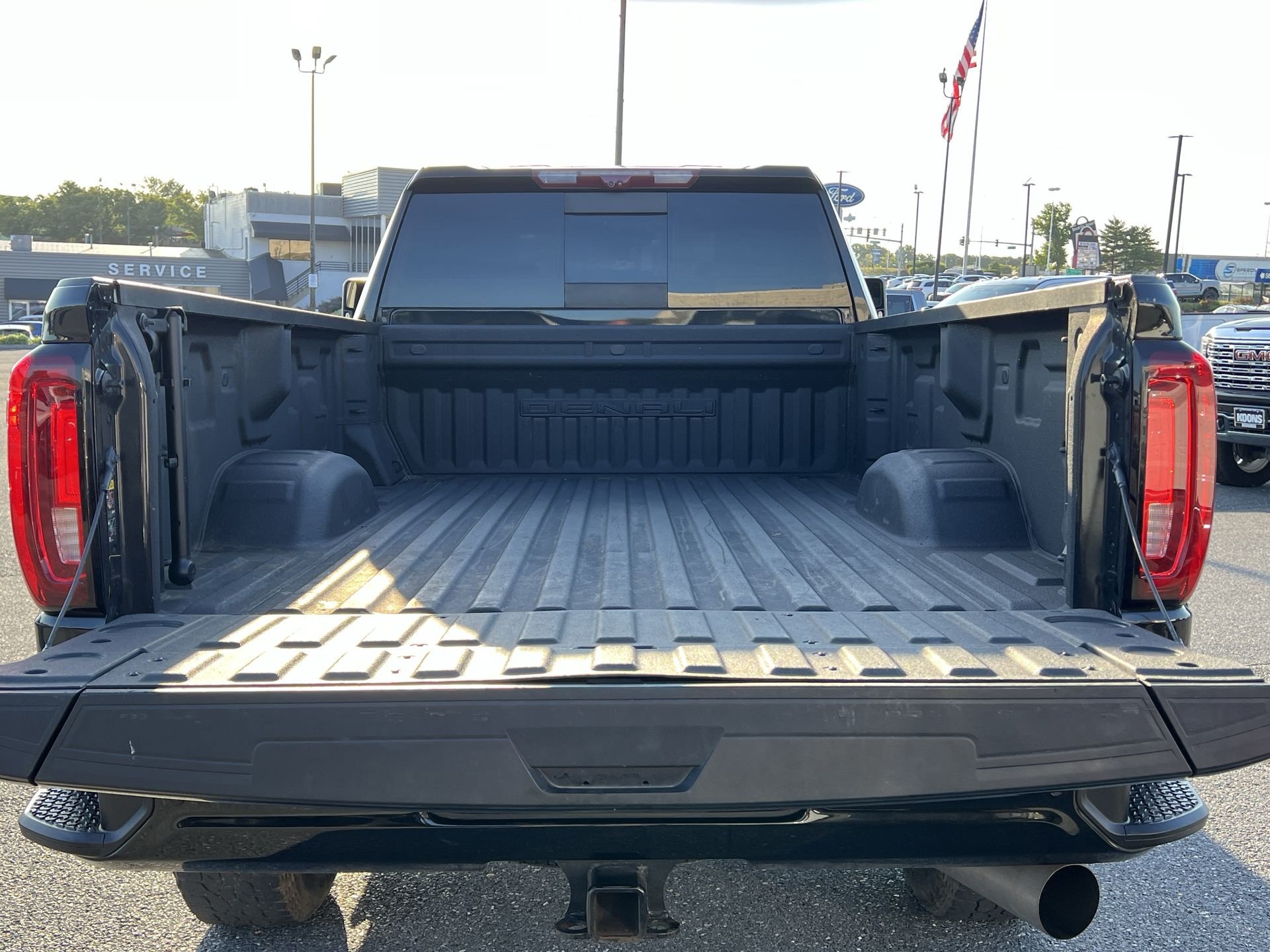 Used 2022 GMC Sierra 3500 Denali w/ Denali Ultimate Package AWD/4WD image 26