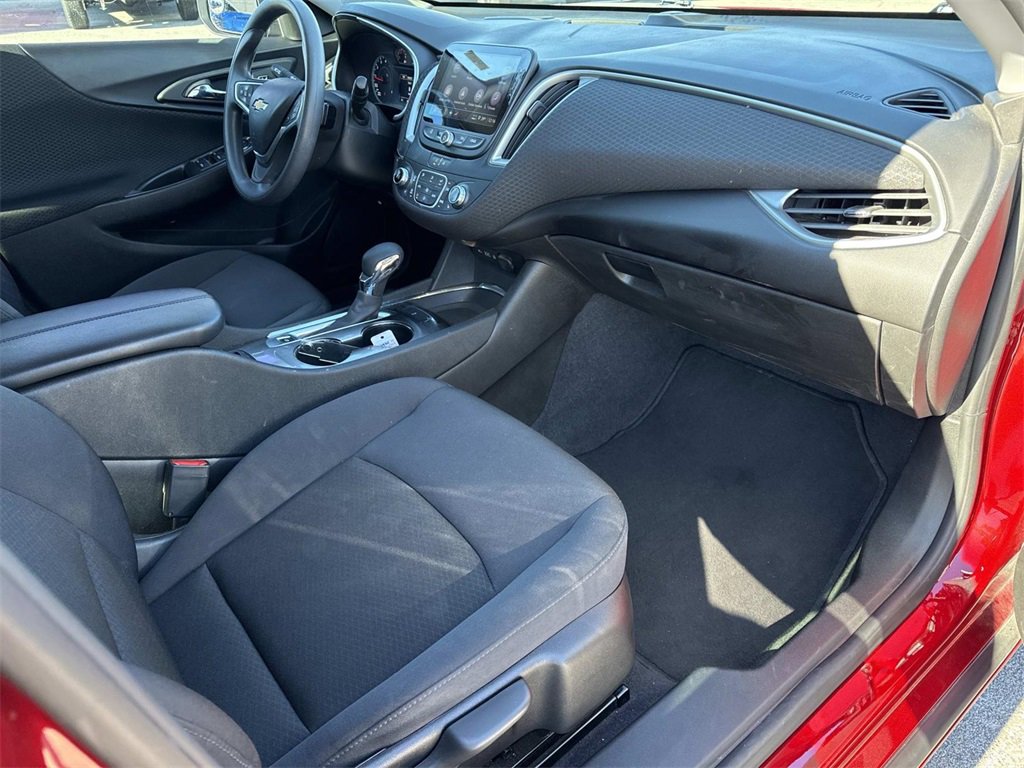 Used 2023 Chevrolet Malibu LT image 28