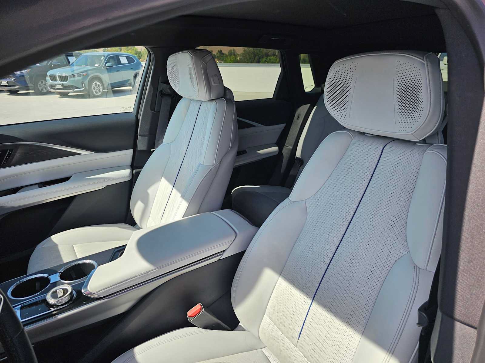 Used 2024 Cadillac Lyriq Sport RWD image 21