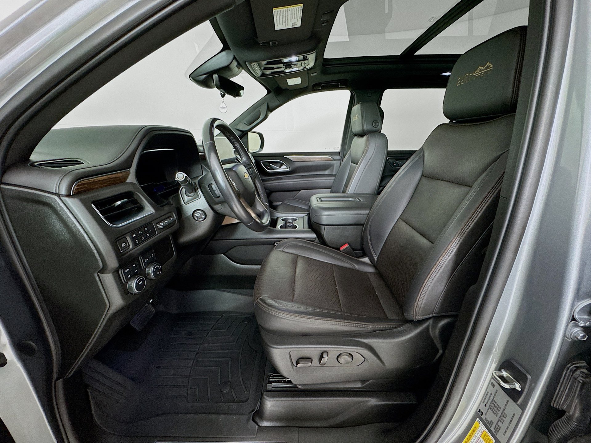 Used 2023 Chevrolet Tahoe High Country AWD/4WD image 23