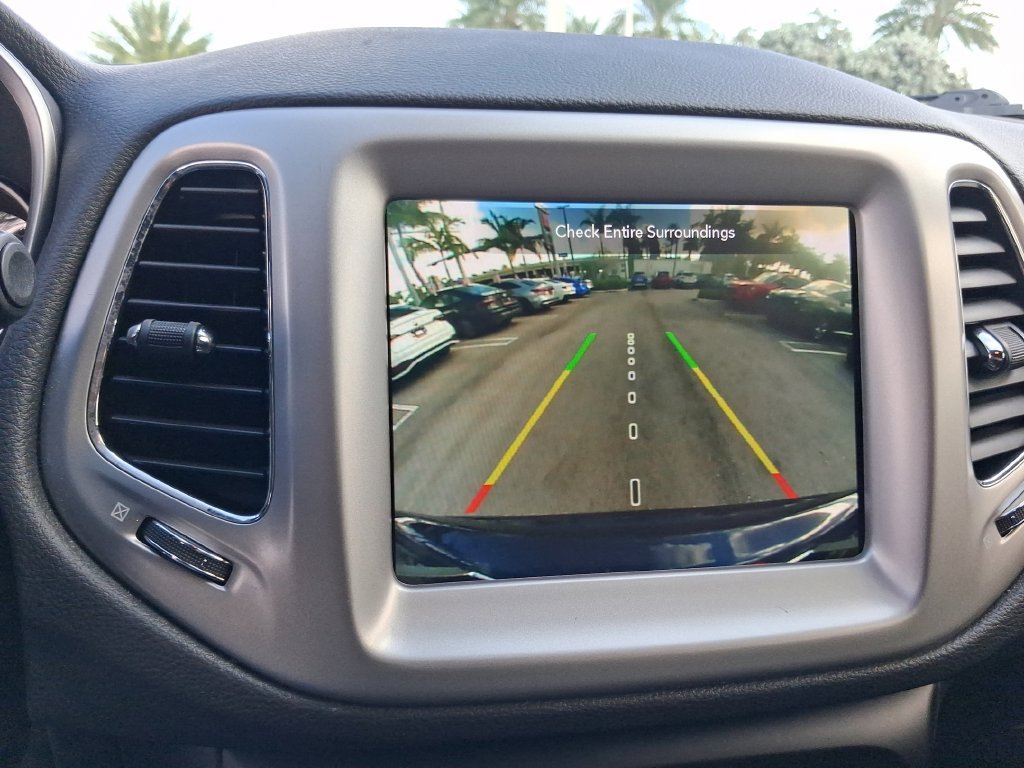 Used 2021 Jeep Compass Latitude FWD image 24