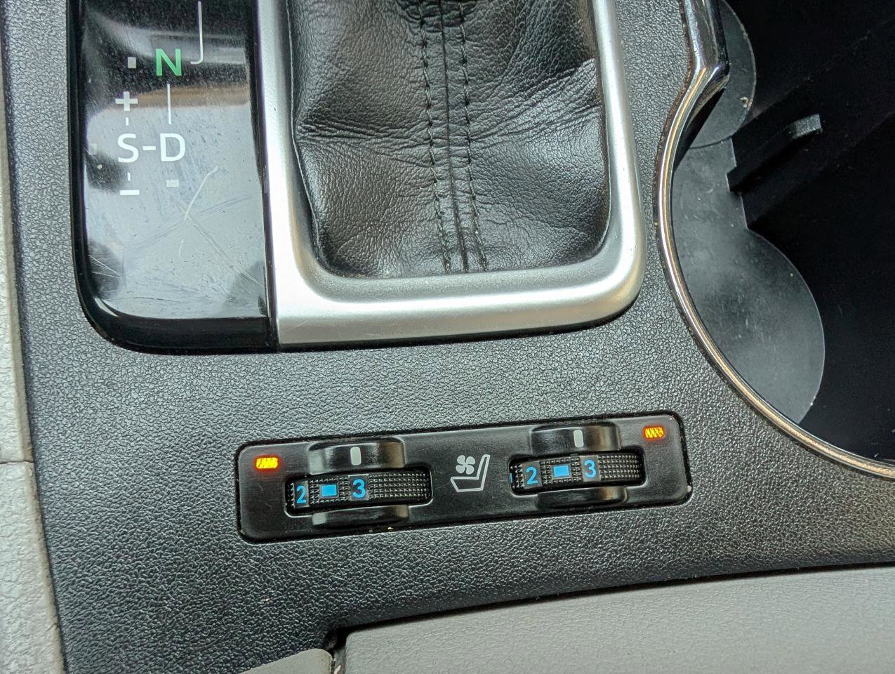 Used 2015 Toyota Highlander Limited FWD image 23