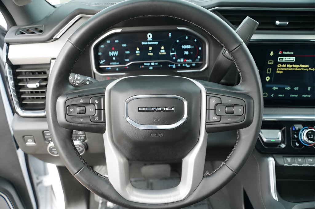 Used 2024 GMC Sierra 2500 Denali w/ Denali Reserve Package AWD/4WD image 10