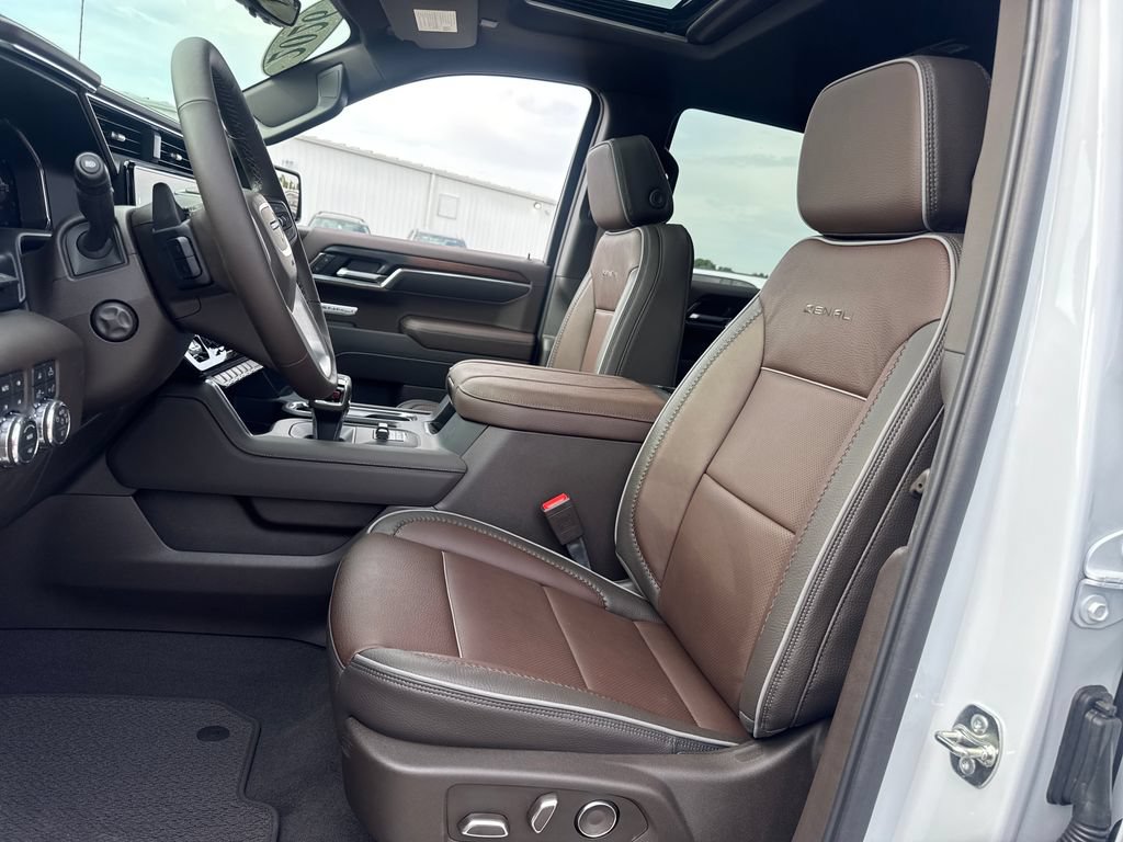 New 2026 GMC Sierra 1500 Denali w/ Denali Reserve Package AWD/4WD image 15