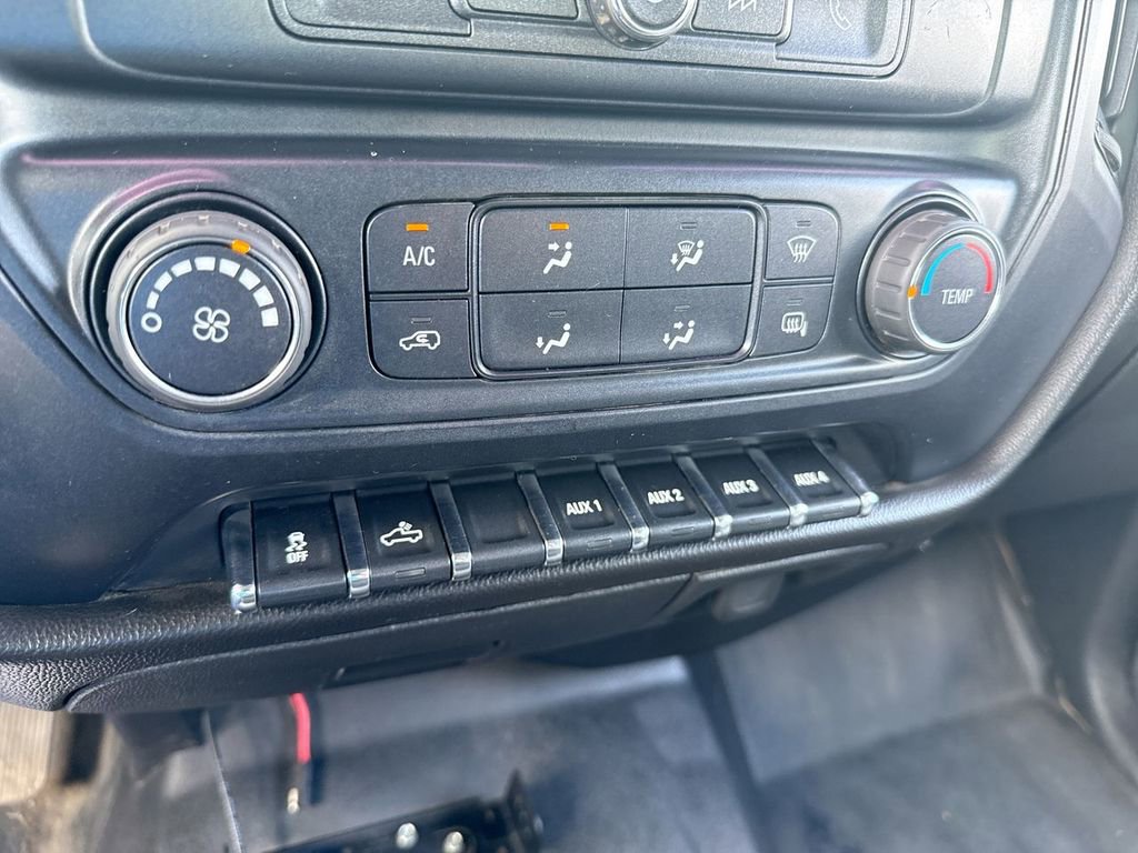 Used 2019 Chevrolet Silverado 2500 W/T w/ Snow Plow Prep Package AWD/4WD image 18