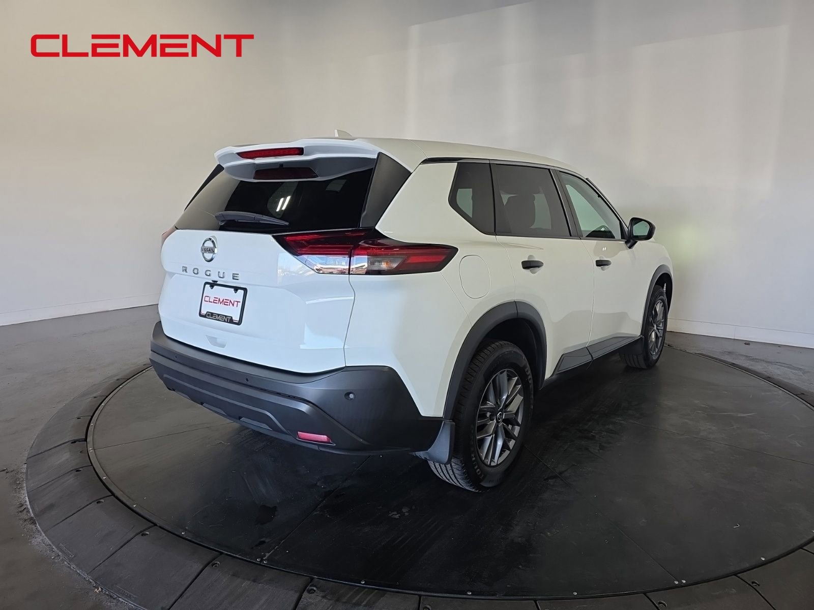 Used 2021 Nissan Rogue S image 5